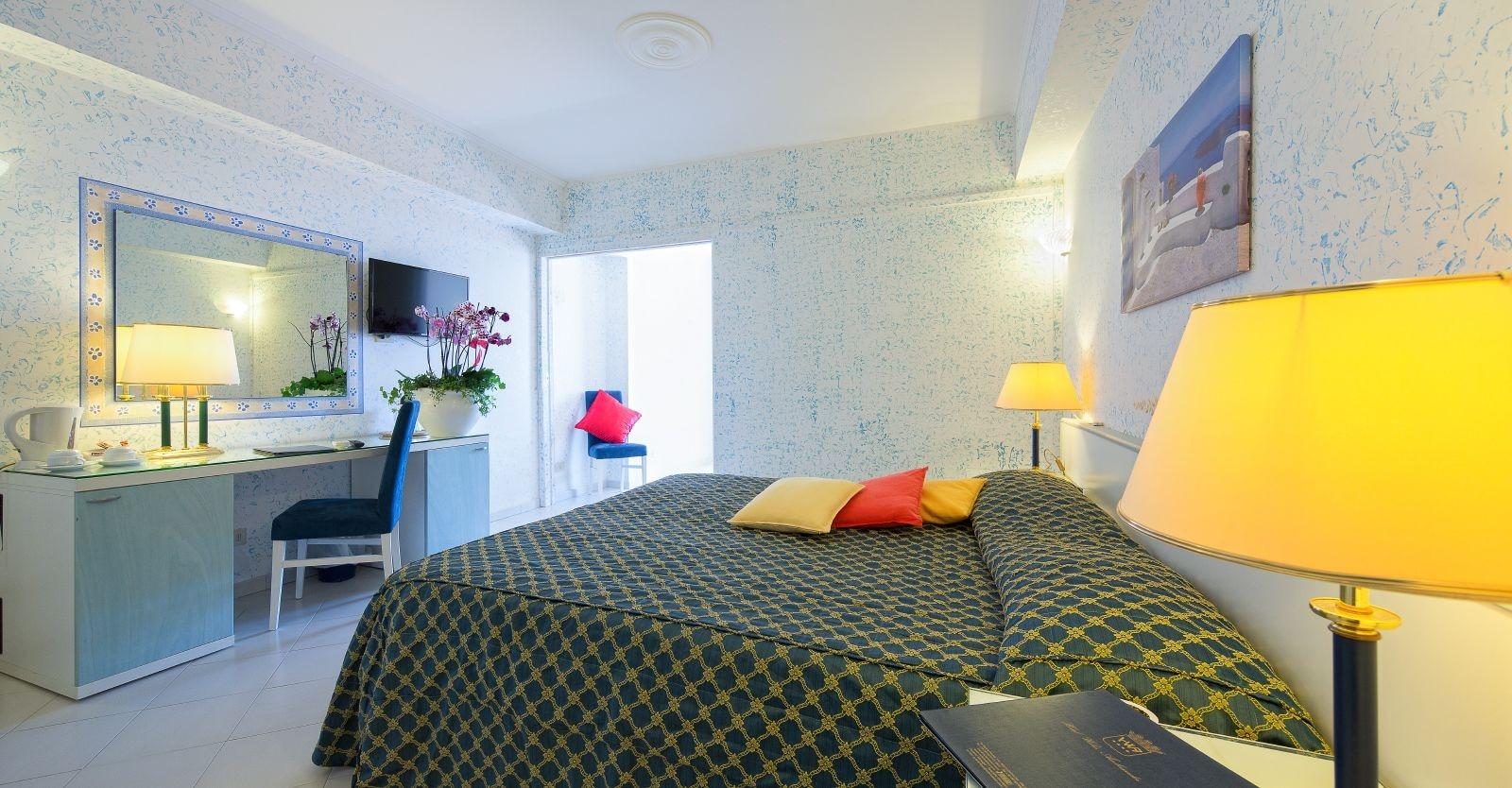 Hotel Weber Ambassador Capri Bagian luar foto